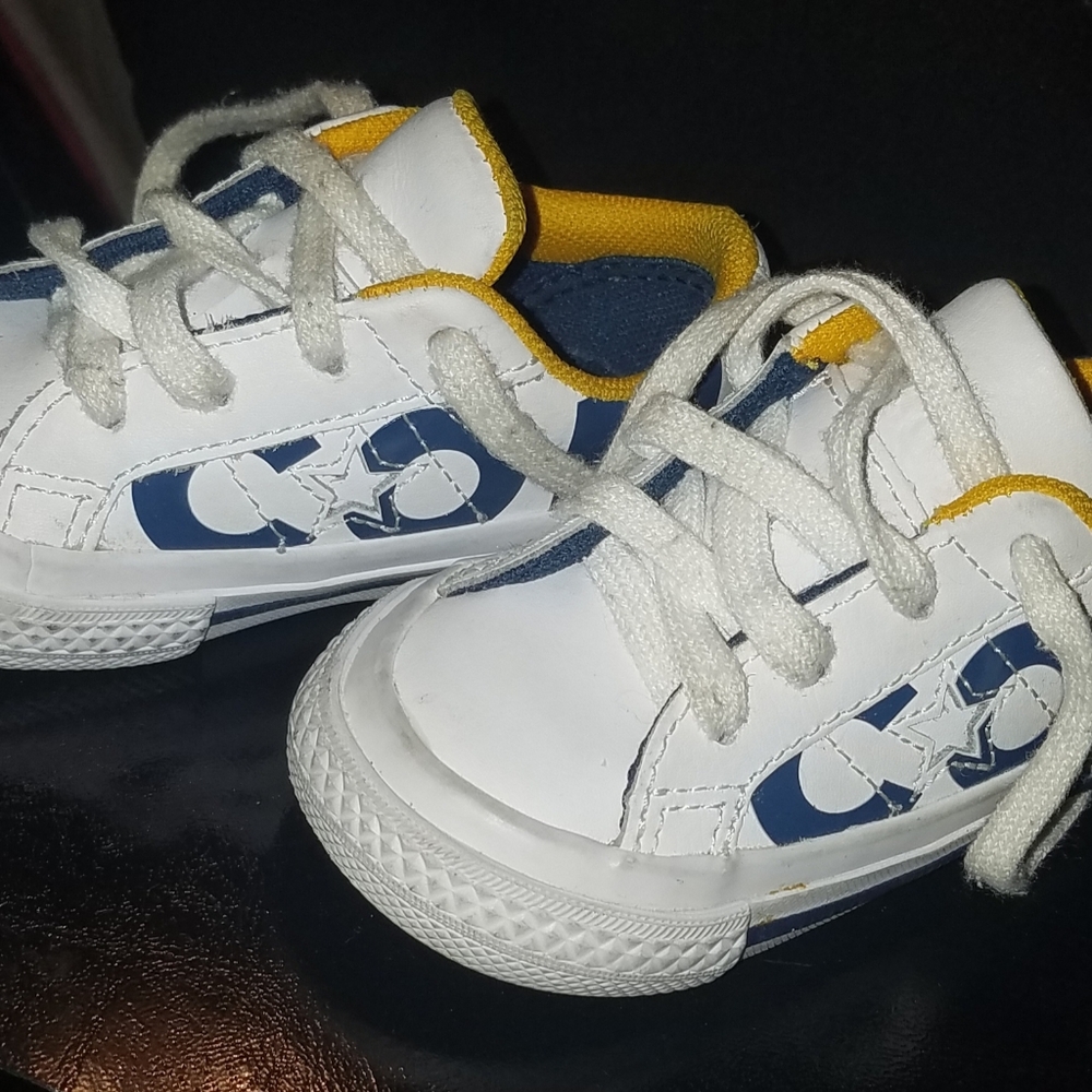 Toddler converse shoes